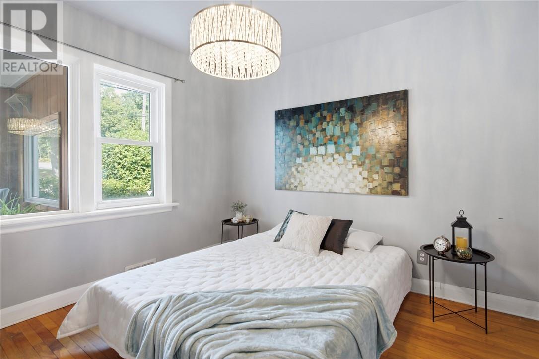 451 Cartier Avenue - Image 14