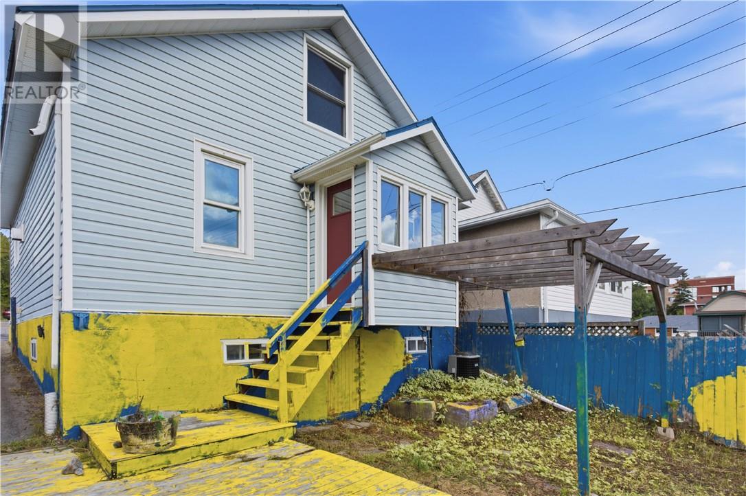 451 Cartier Avenue - Image 24