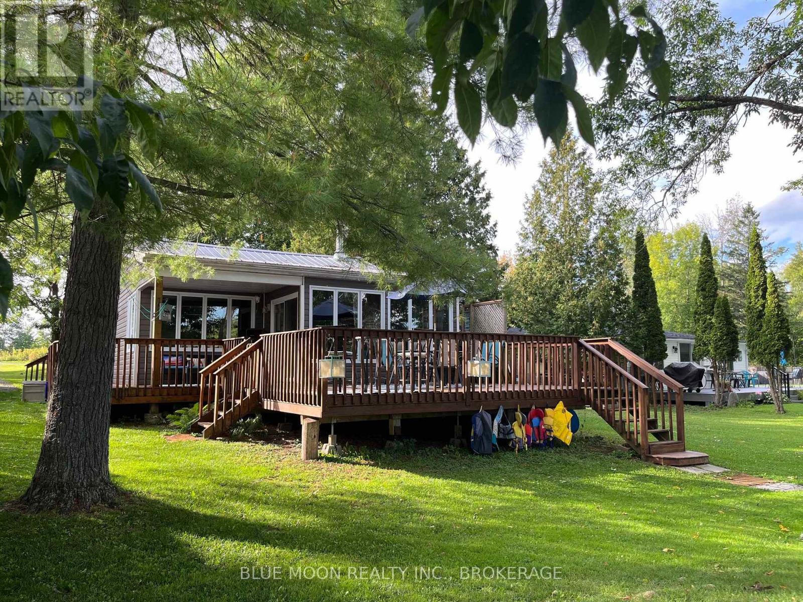 1058 MEMORY LANE - Image 29