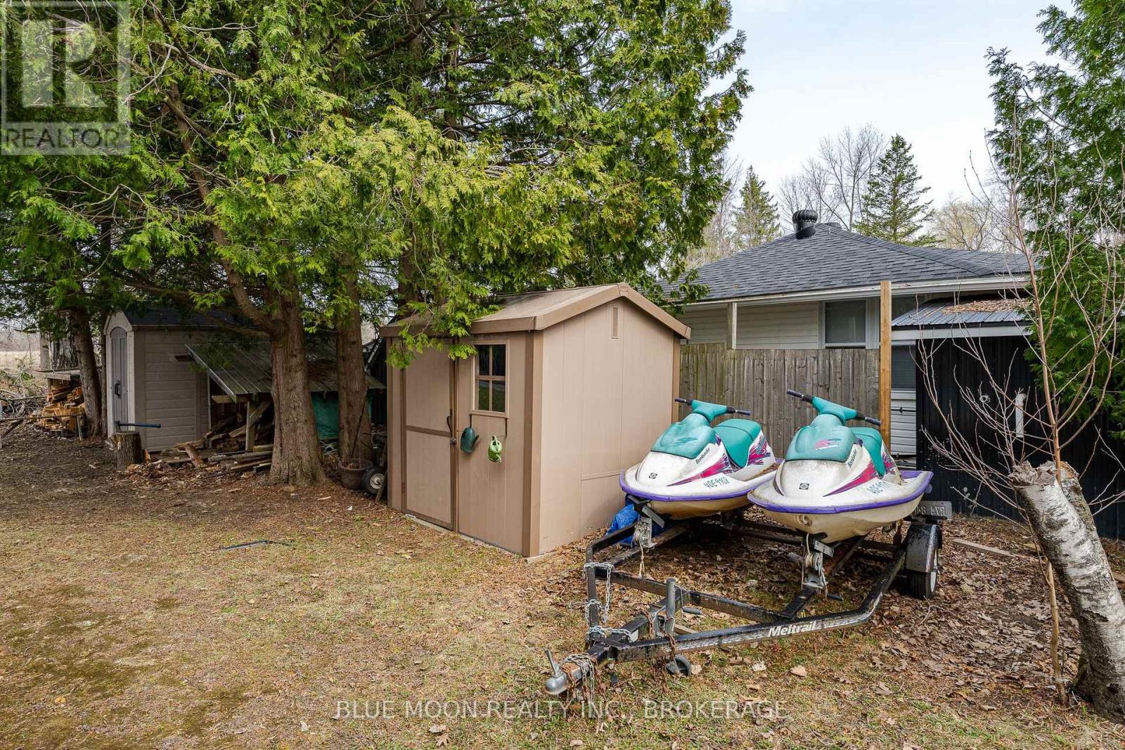 1058 MEMORY LANE - Image 37
