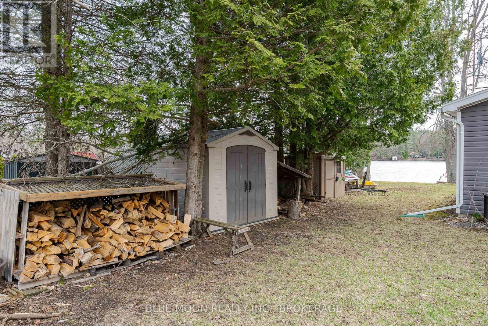 1058 MEMORY LANE - Image 38