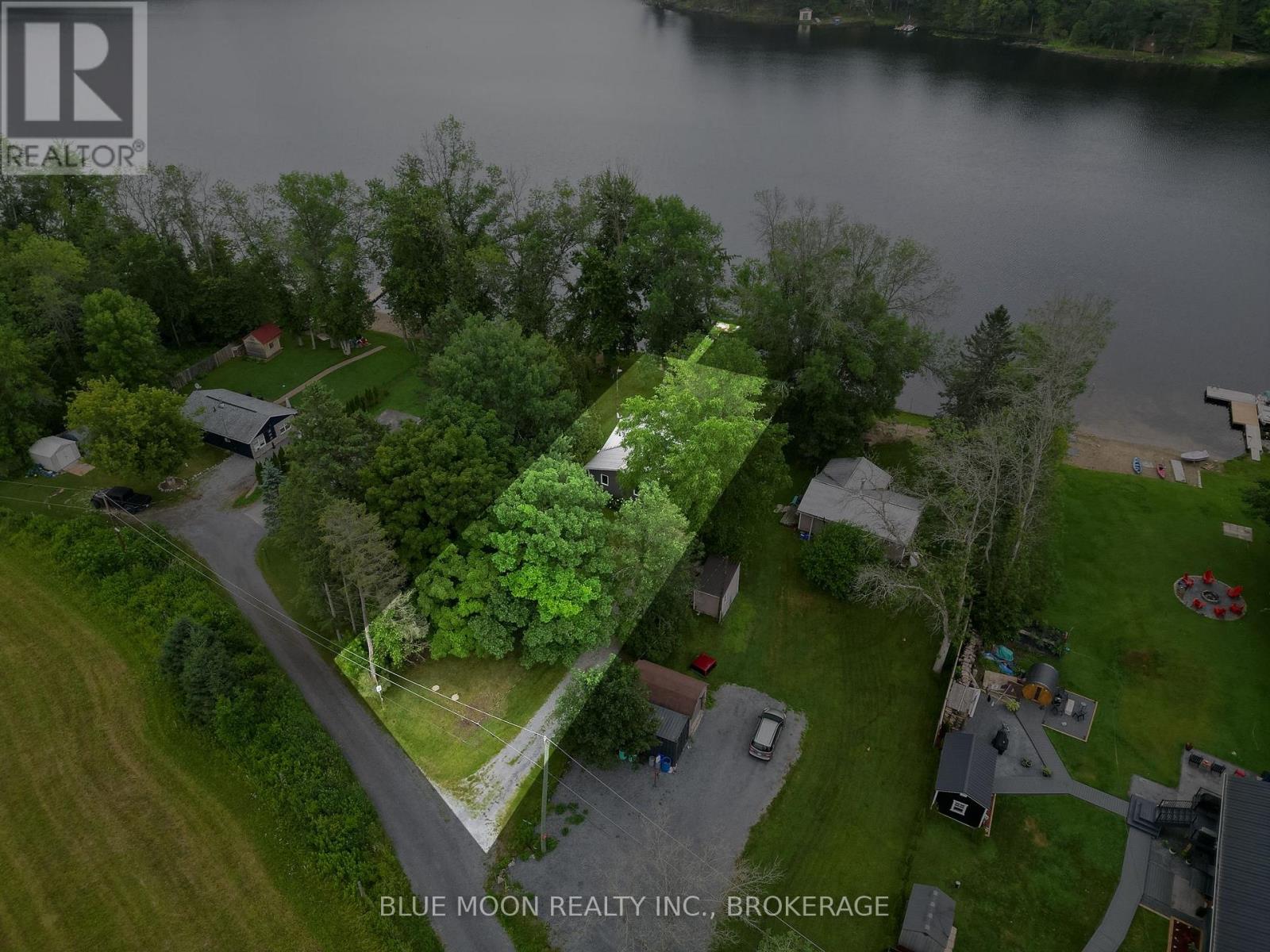 1058 MEMORY LANE - Image 39