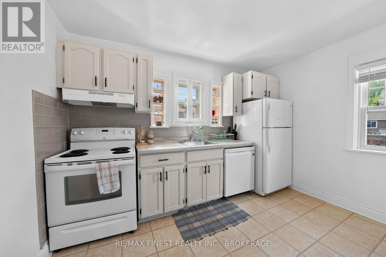 258 RAGLAN ROAD - 8