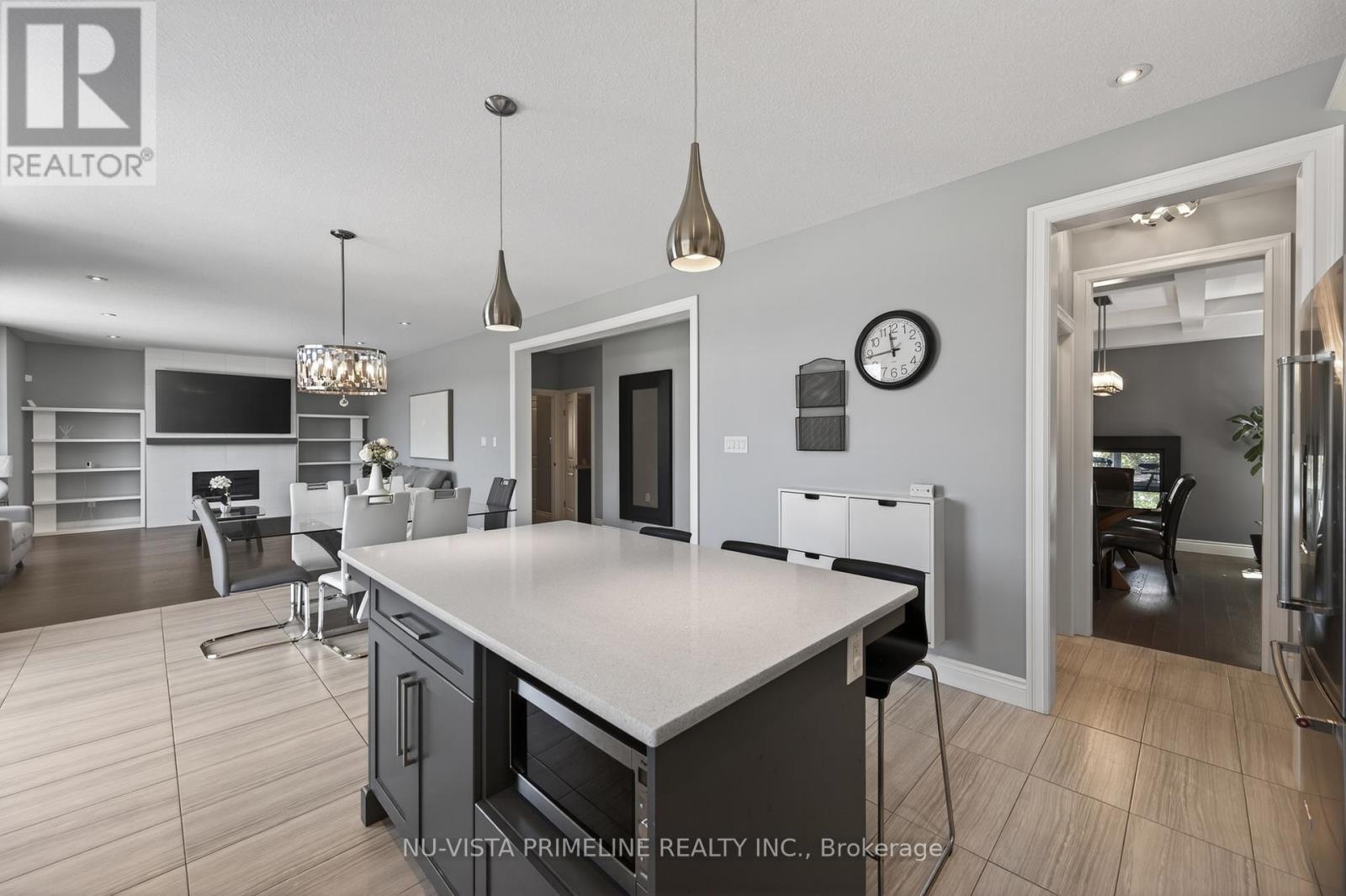 1935 CANVAS WAY - Image 9