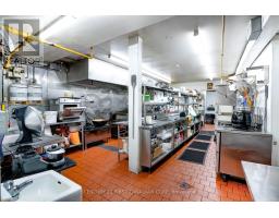 Unit A - 117 Christina Street N, Sarnia, ON N7T5T7 Photo 9