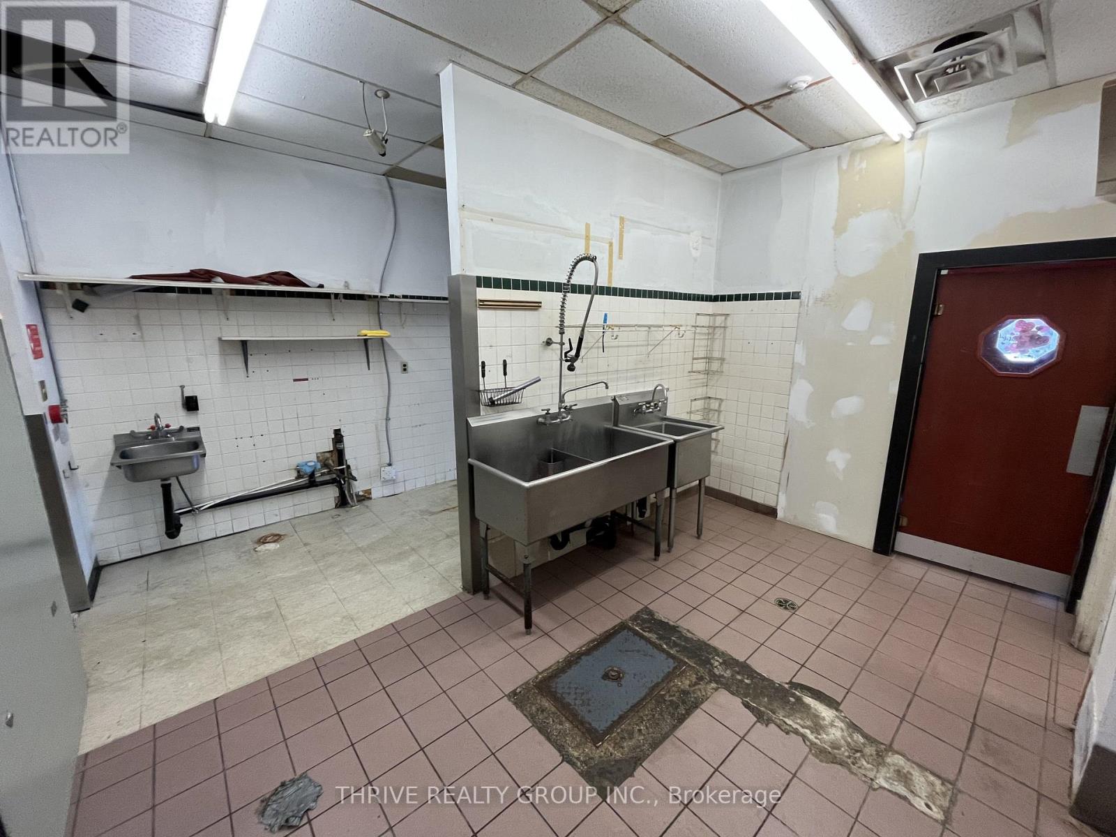 7 FRONT STREET E, Strathroy-Caradoc (NW) — photo 4
