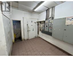 7 Front Street E, Strathroy Caradoc, ON N7G1Y4 Photo 6