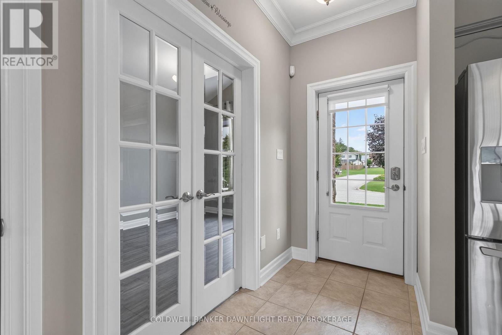 19 CONRAD DRIVE, Bluewater (Zurich) — photo 5