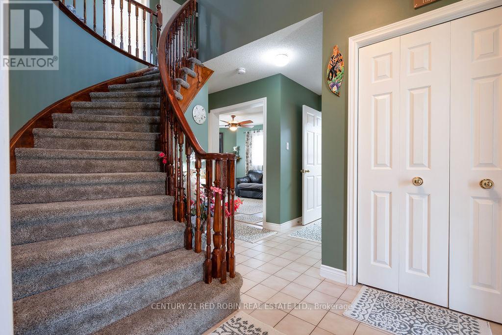232 THORNE DRIVE - 17