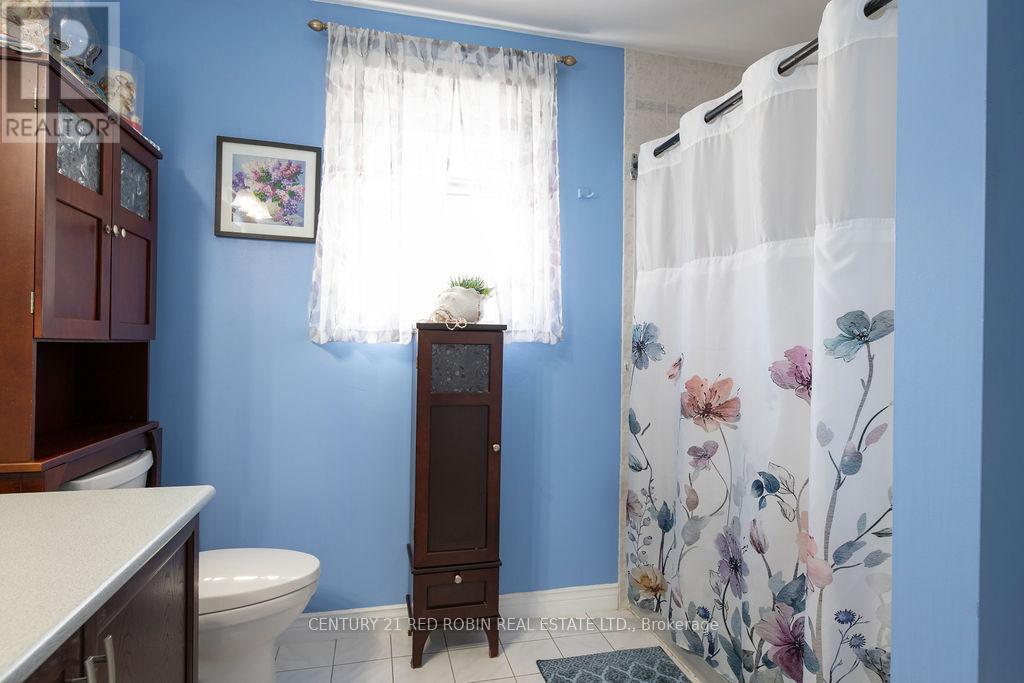 232 THORNE DRIVE - 22