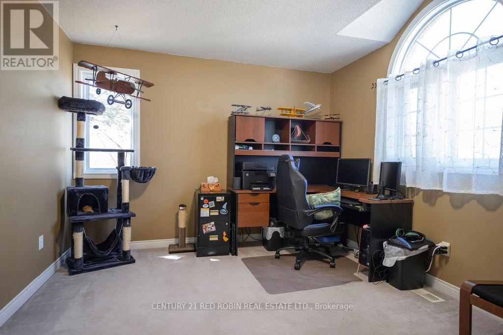 232 THORNE DRIVE - 27