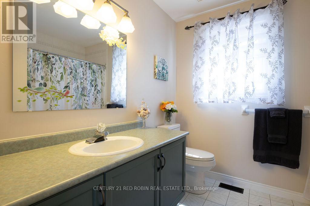 232 THORNE DRIVE - 30