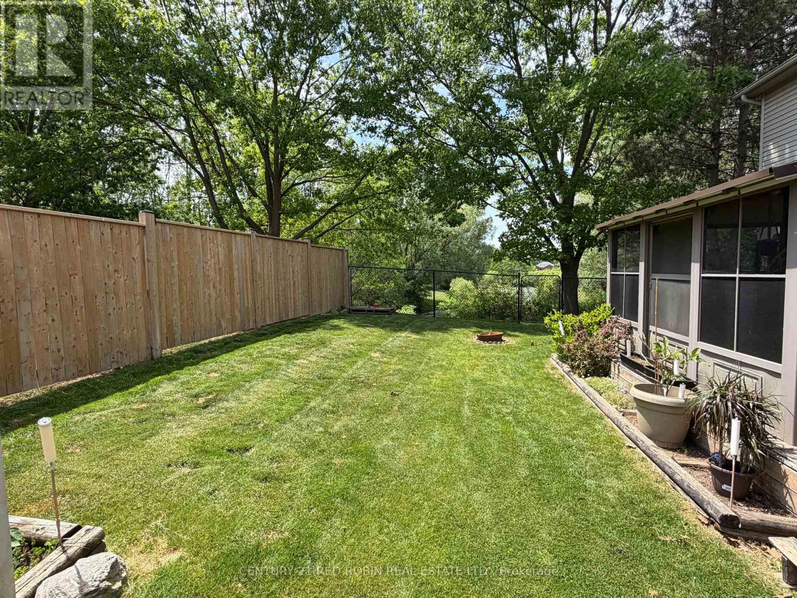 232 THORNE DRIVE - 36