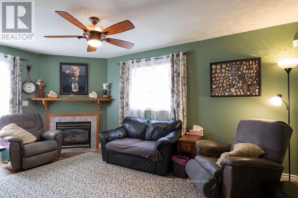 232 THORNE DRIVE, Strathroy-Caradoc (NE) — photo 7
