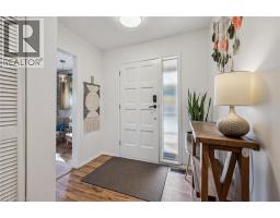 Living room - 289 Garafraxa Street E, Centre Wellington, ON N1M1E2 Photo 6