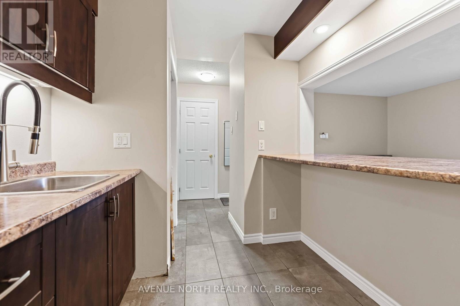 #210 212 VIEWMOUNT DRIVE - 17