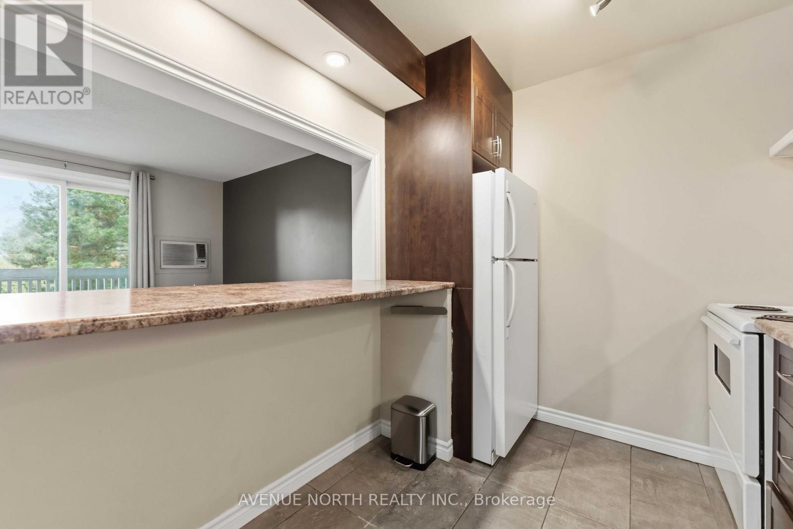 #210 212 VIEWMOUNT DRIVE - 18