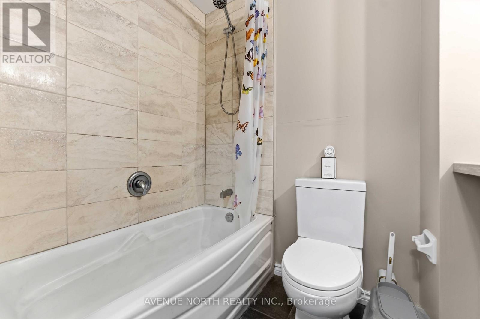 #210 212 VIEWMOUNT DRIVE - 25