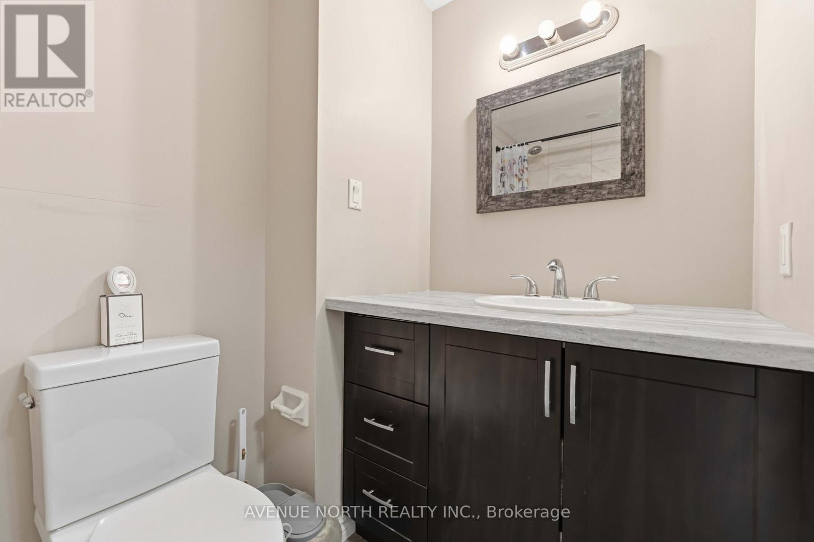 #210 212 VIEWMOUNT DRIVE - 26