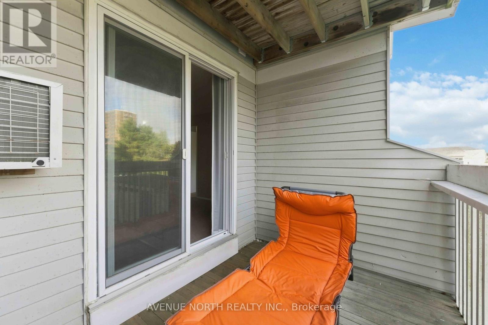 #210 212 VIEWMOUNT DRIVE - 30