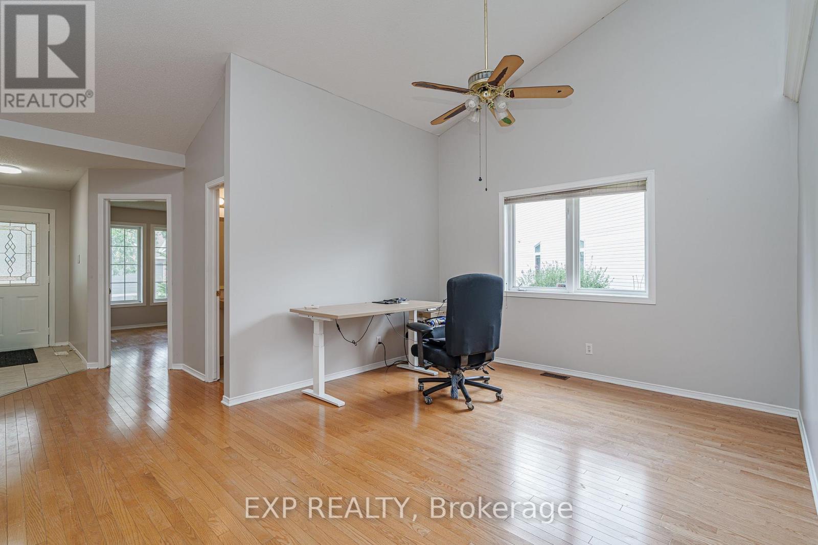 6 WINDCHIME CRESCENT - 10