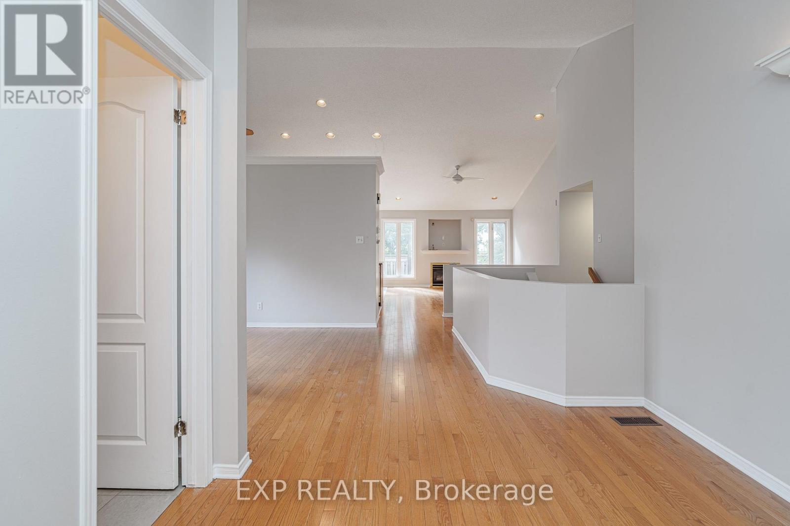 6 WINDCHIME CRESCENT - 5