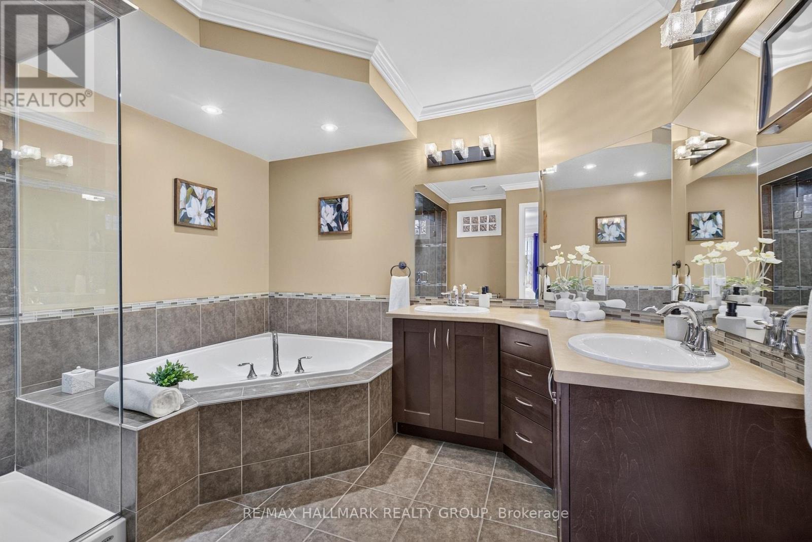 3 Bed, 4 Bath House for Sale in Ottawa – 1005 MARCONI AVENUE, Ottawa – MLS# X13752520 - Image 25