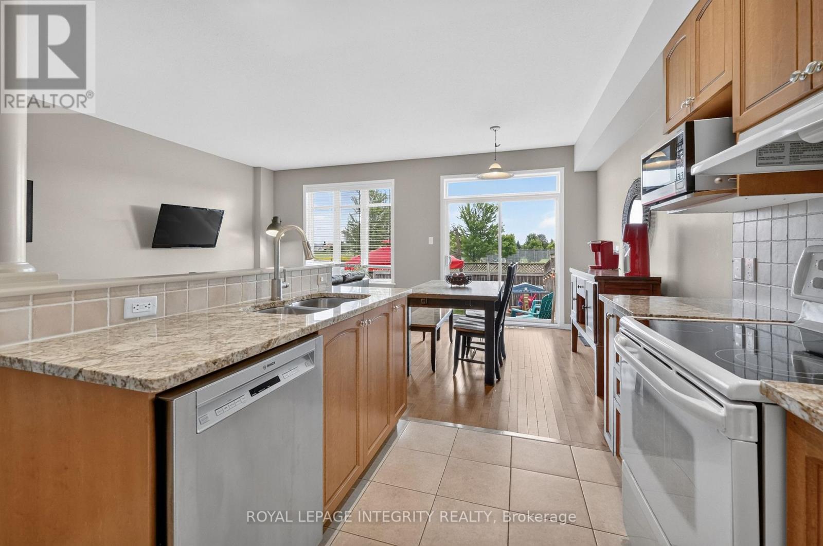 3 Bed, 3 Bath House for Sale in Ottawa – 1764 PLAINRIDGE CRESCENT, Ottawa – MLS# X13752550 - Image 16