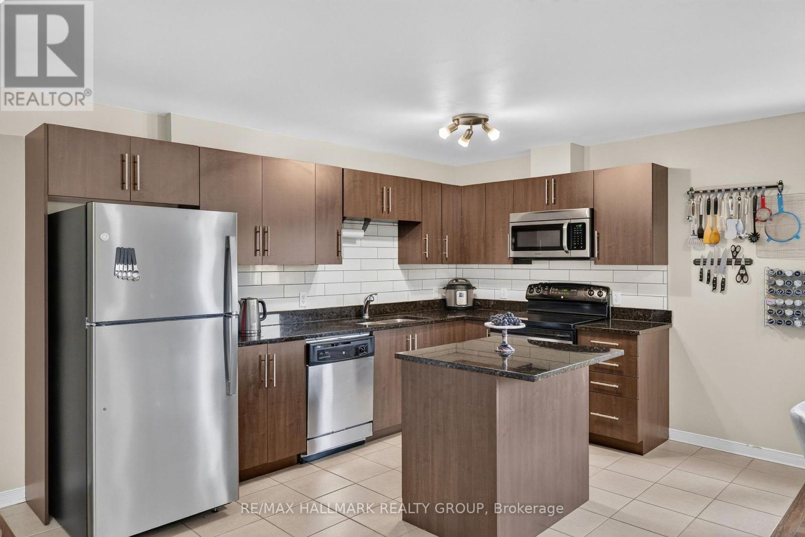2 Bed, 2 Bath Apartment for Sale in Ottawa – 401 – 646 CUMMINGS AVENUE, Ottawa – MLS# X13752750 - Image 19