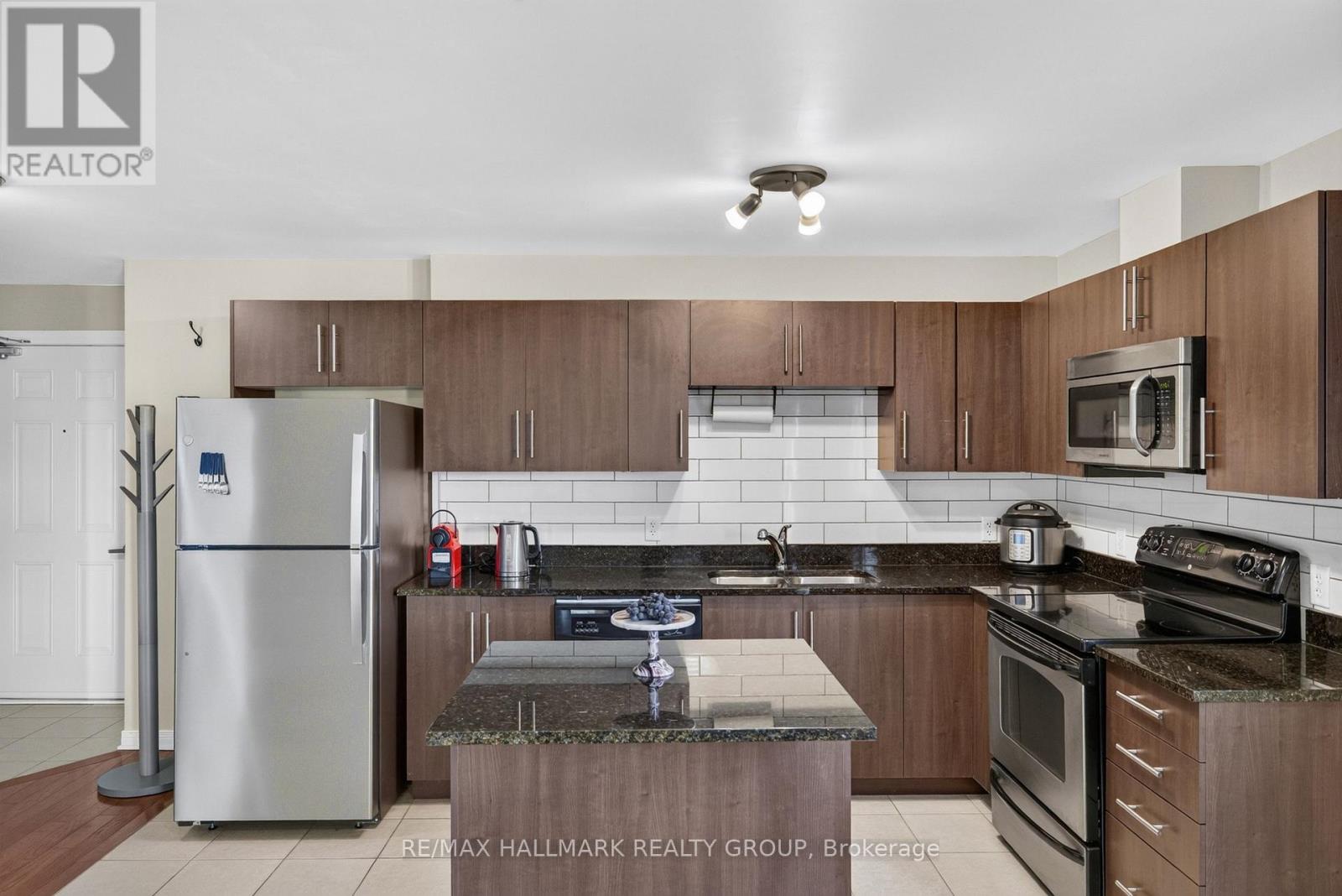 #401 646 CUMMINGS AVENUE - 21