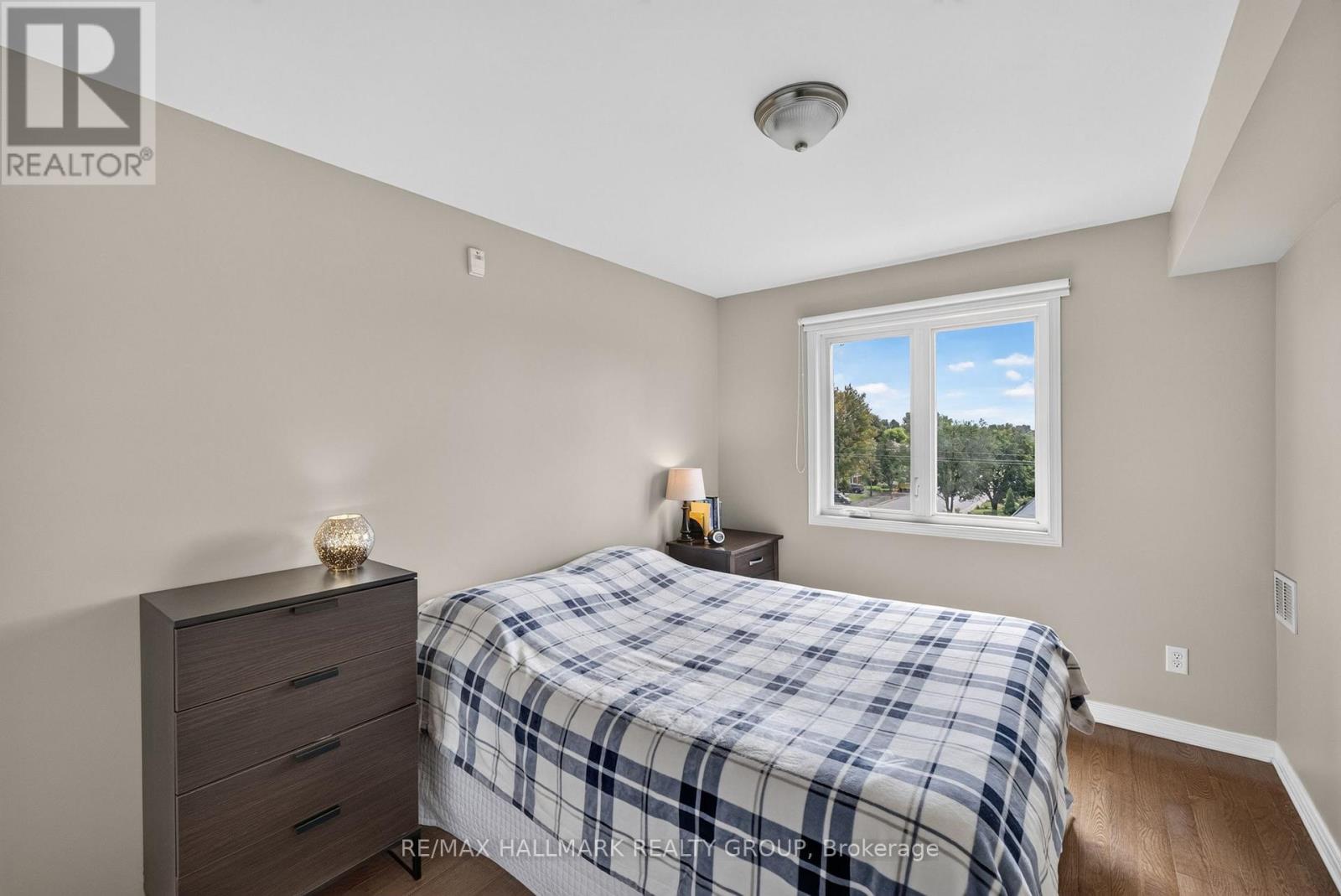#401 646 CUMMINGS AVENUE - 30