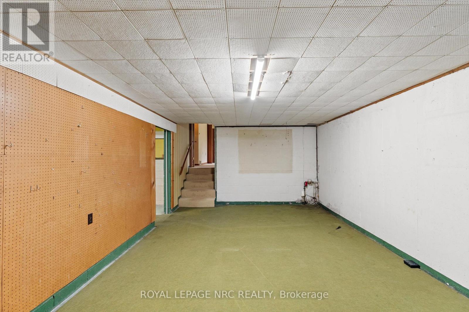 21 PARKLANE CRESCENT - Image 29