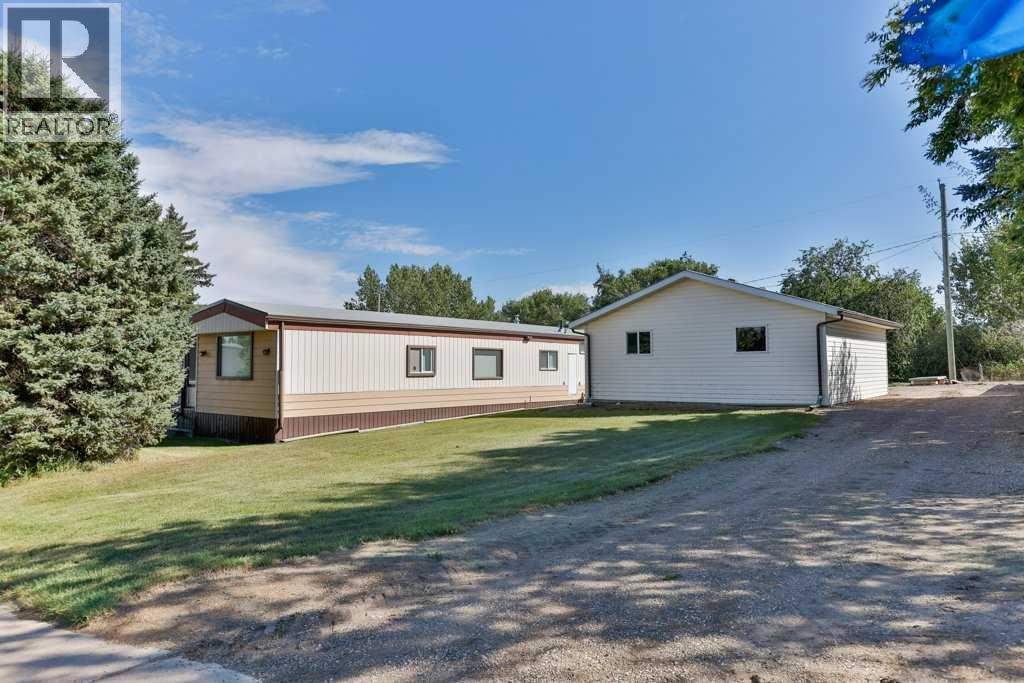 204 1 Street N - 1