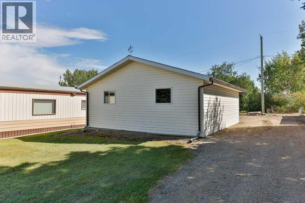 204 1 Street N - Image 21