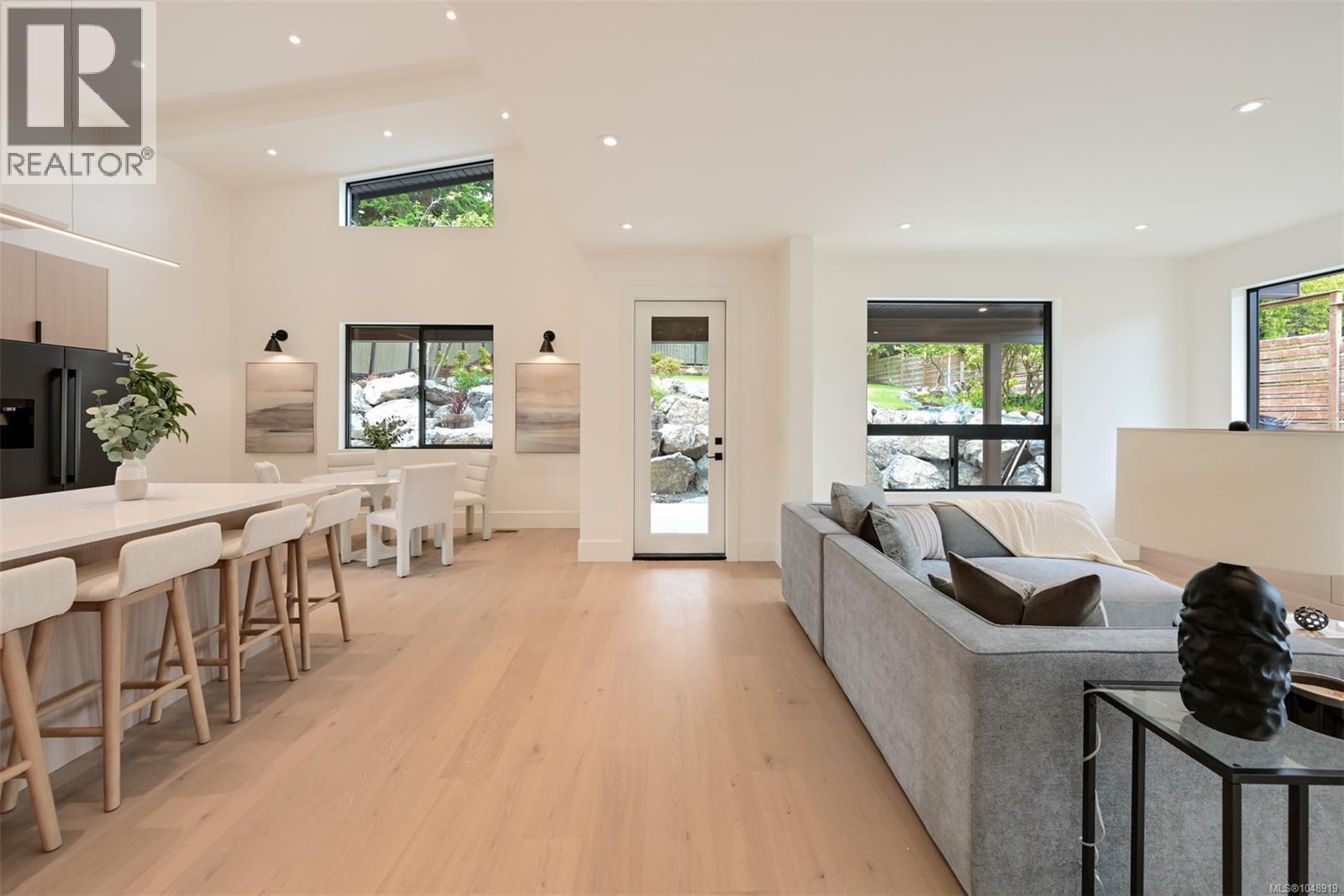 1624 Warren Gdns - Image 28