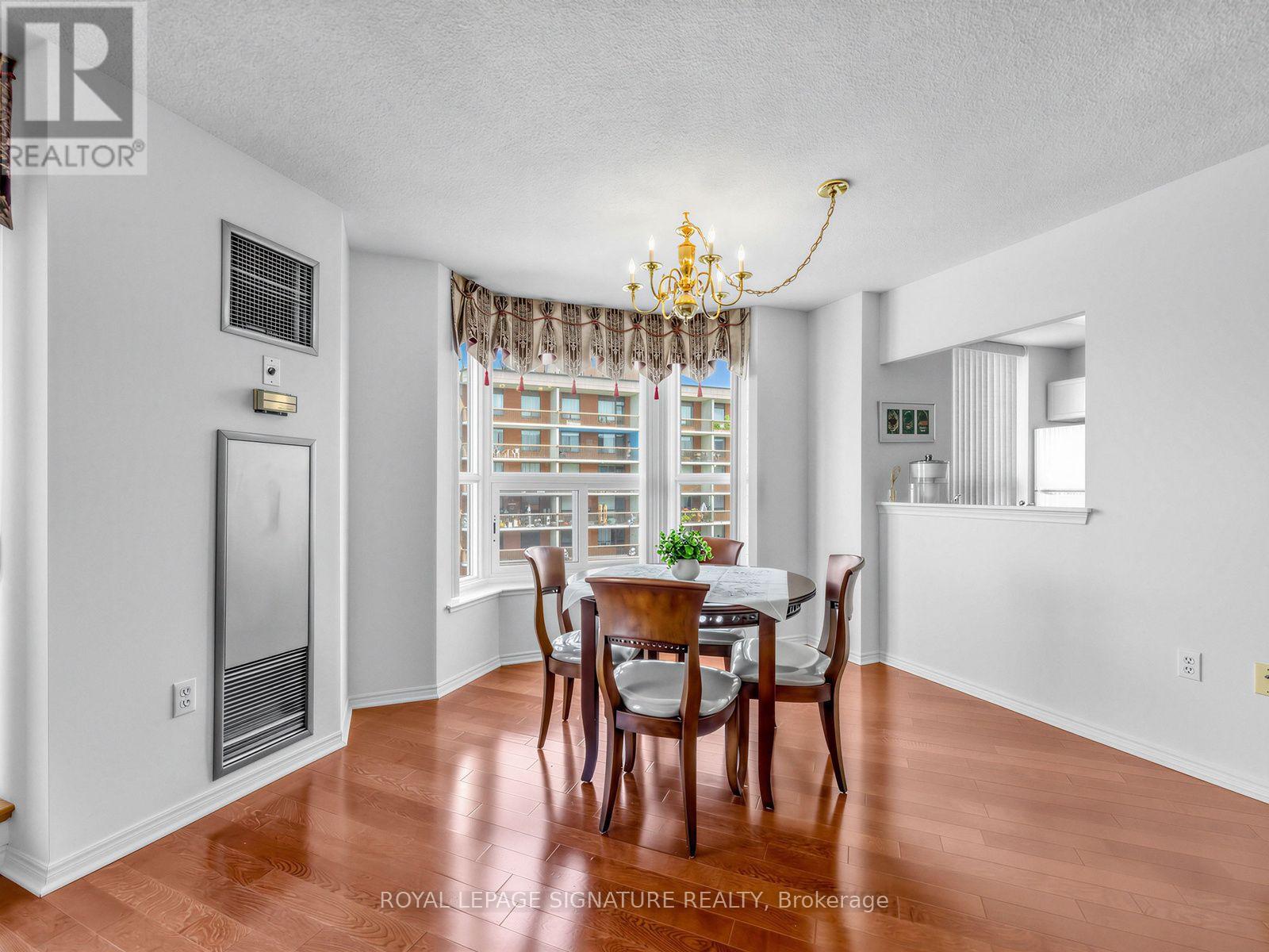 #807 11 THORNCLIFFE PARK DRIVE - 13
