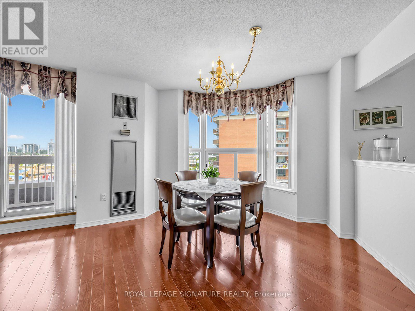 #807 11 THORNCLIFFE PARK DRIVE - 14