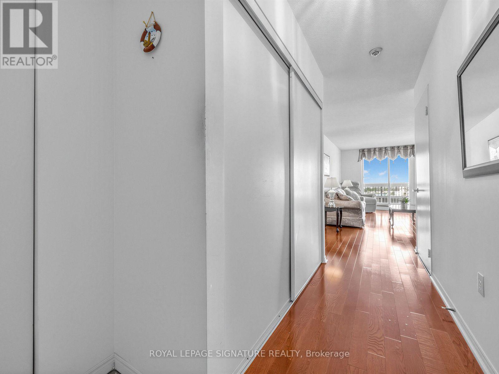 #807 11 THORNCLIFFE PARK DRIVE - 24