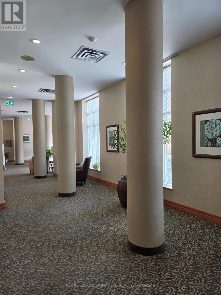 #807 11 THORNCLIFFE PARK DRIVE - Image 34
