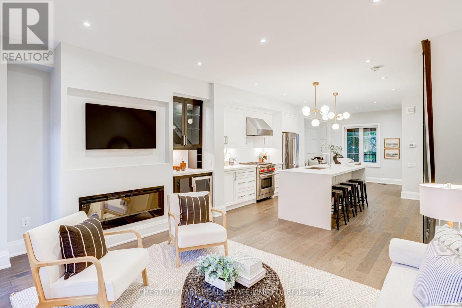 209 ATLAS AVENUE - 13