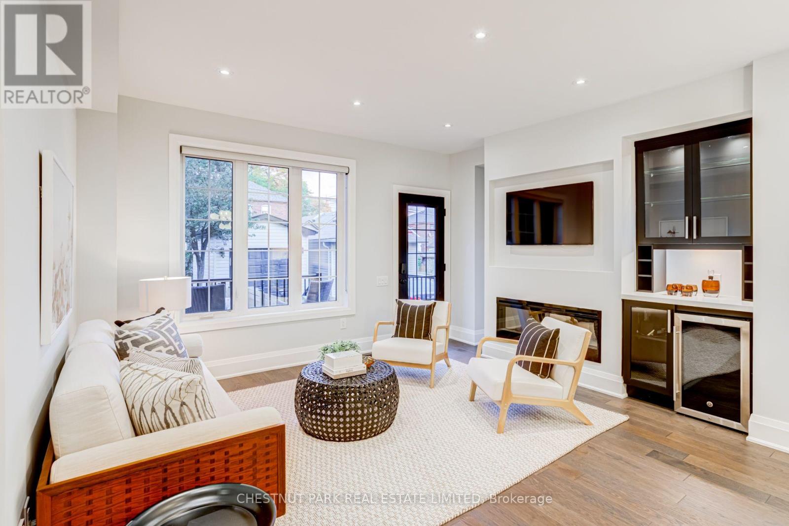 209 ATLAS AVENUE - 14