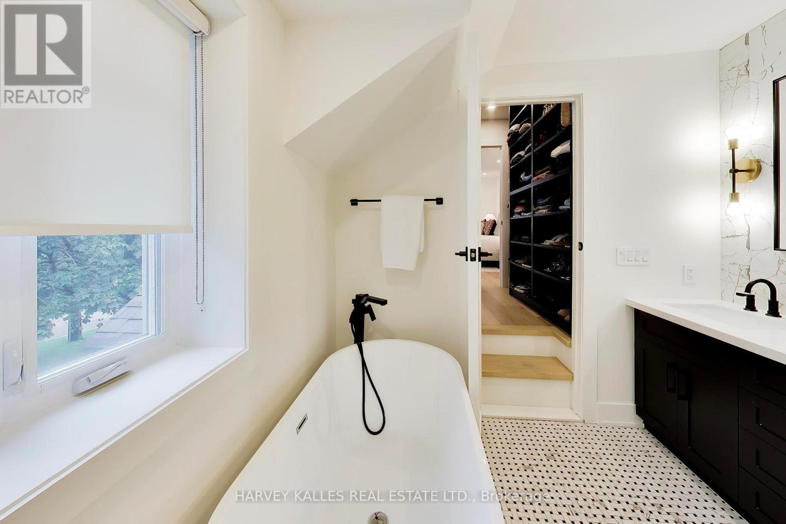 287 YONGE BOULEVARD - 20