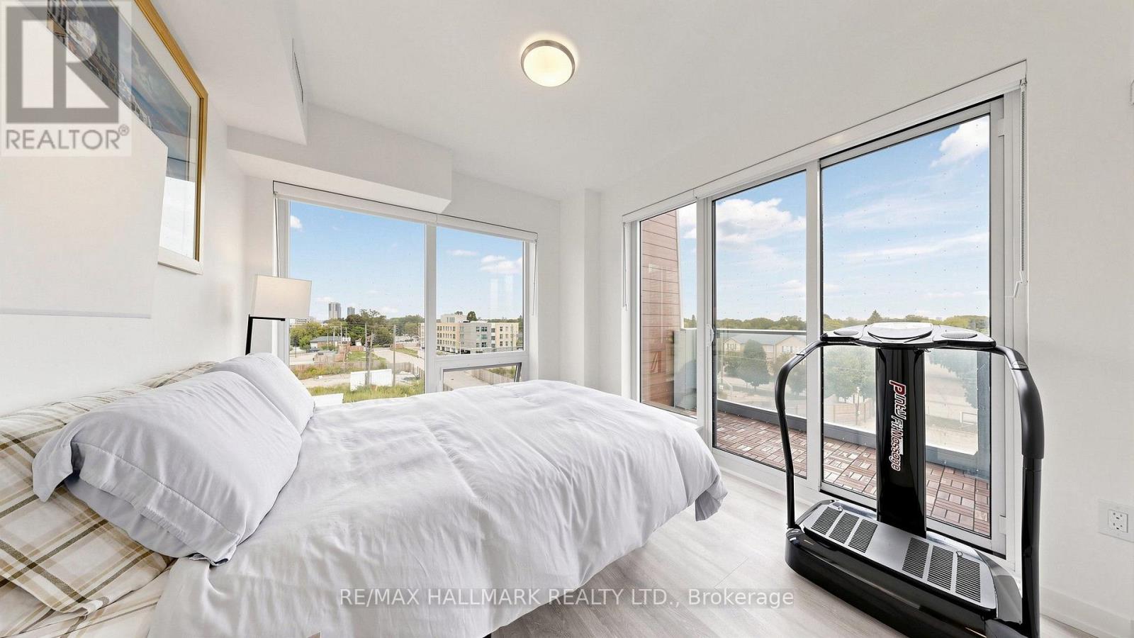 #N423 7 GOLDEN LION HEIGHTS - 16