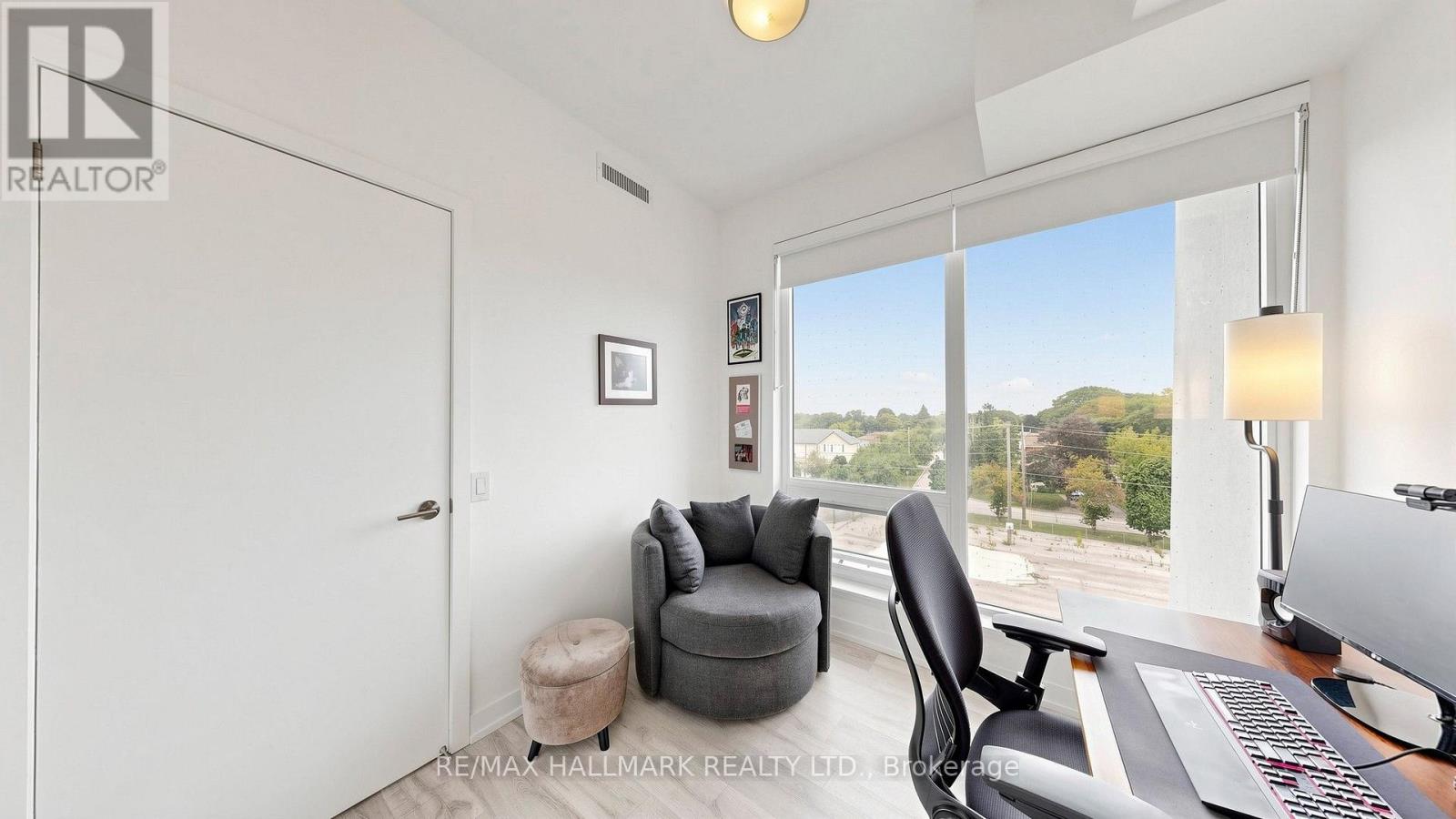 #N423 7 GOLDEN LION HEIGHTS - 19