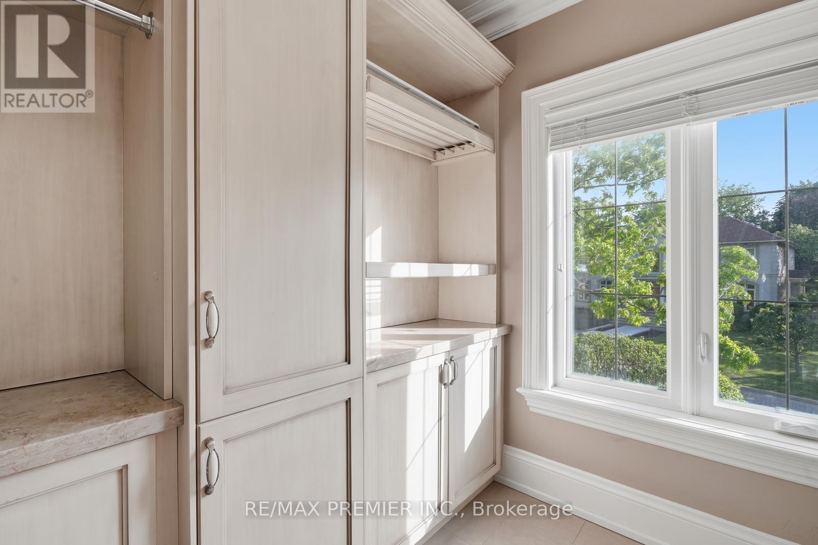 35 NORMANDALE CRESCENT - Image 37