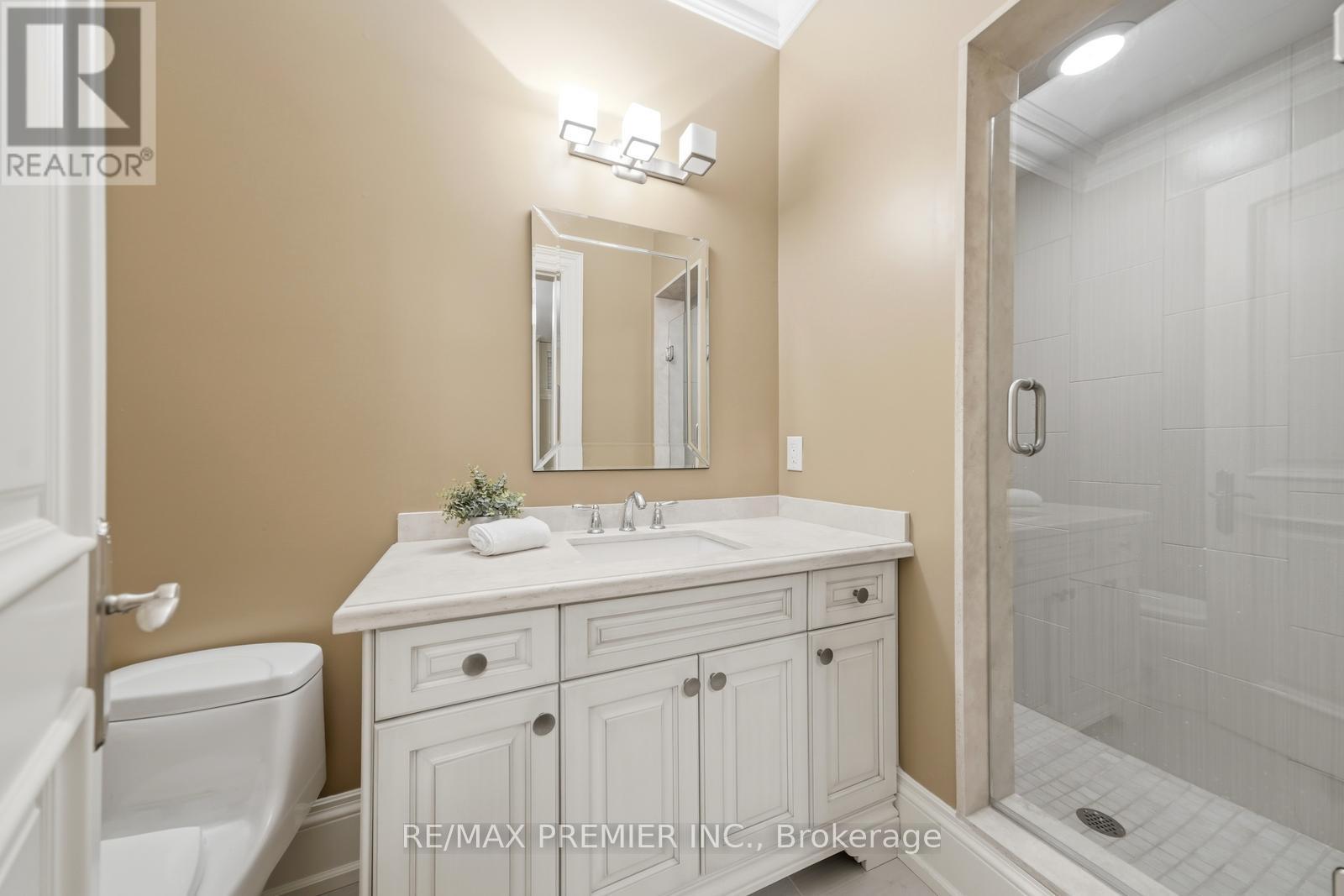35 NORMANDALE CRESCENT - Image 41