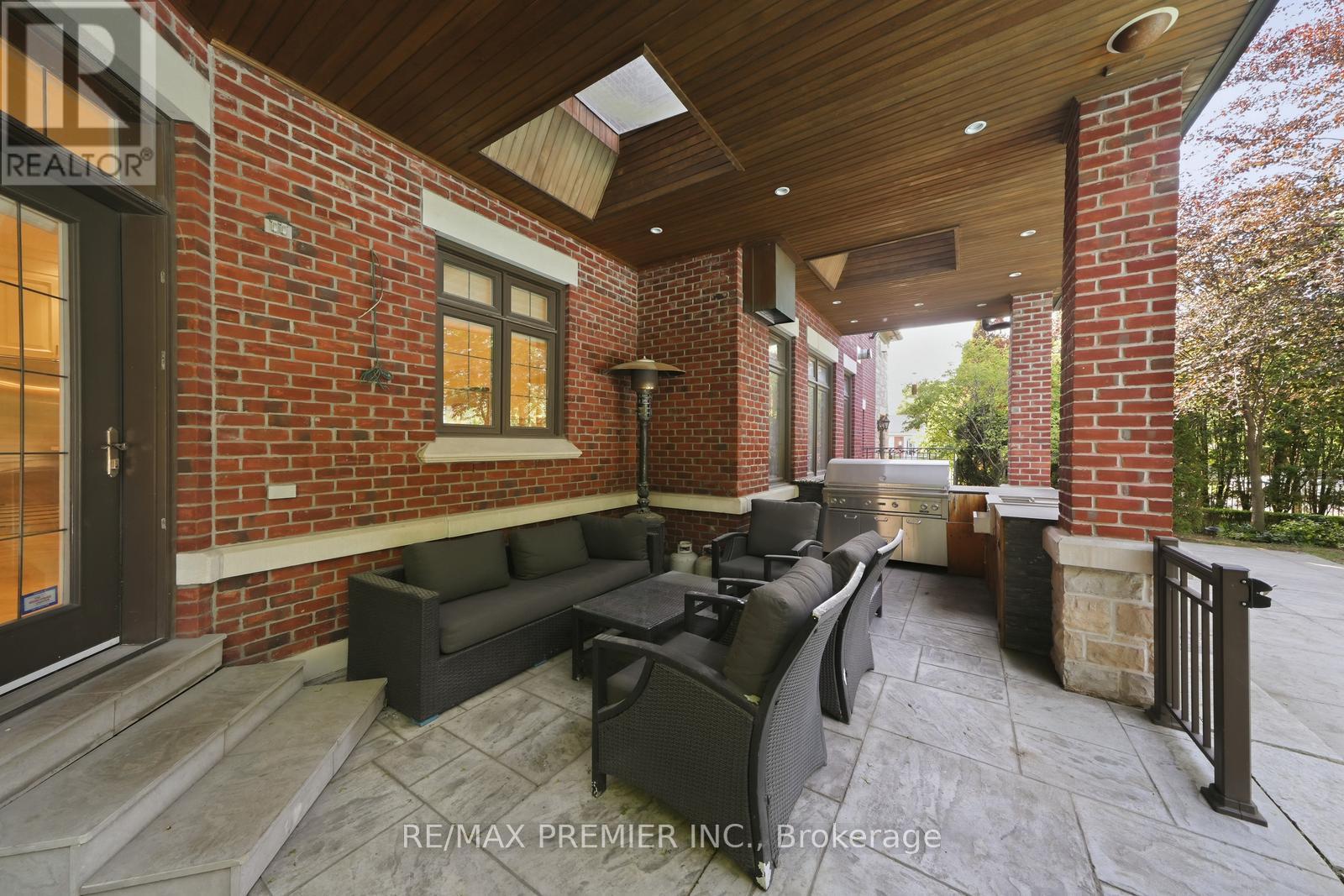 35 NORMANDALE CRESCENT - Image 46
