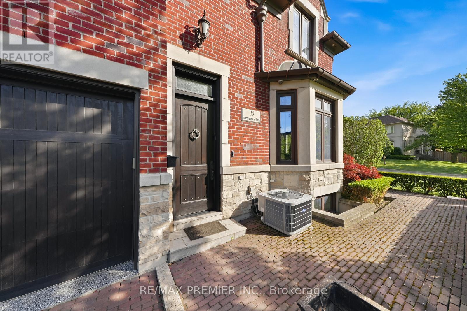 35 NORMANDALE CRESCENT - 50