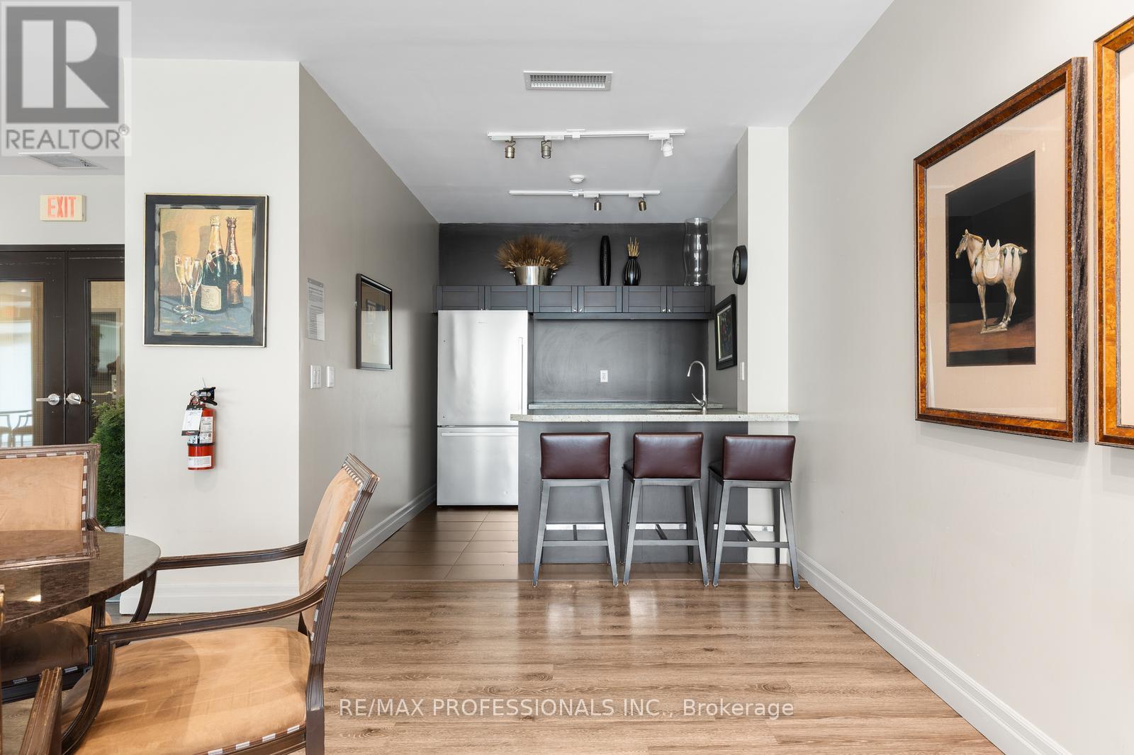 #205 15 STAFFORD STREET - 29