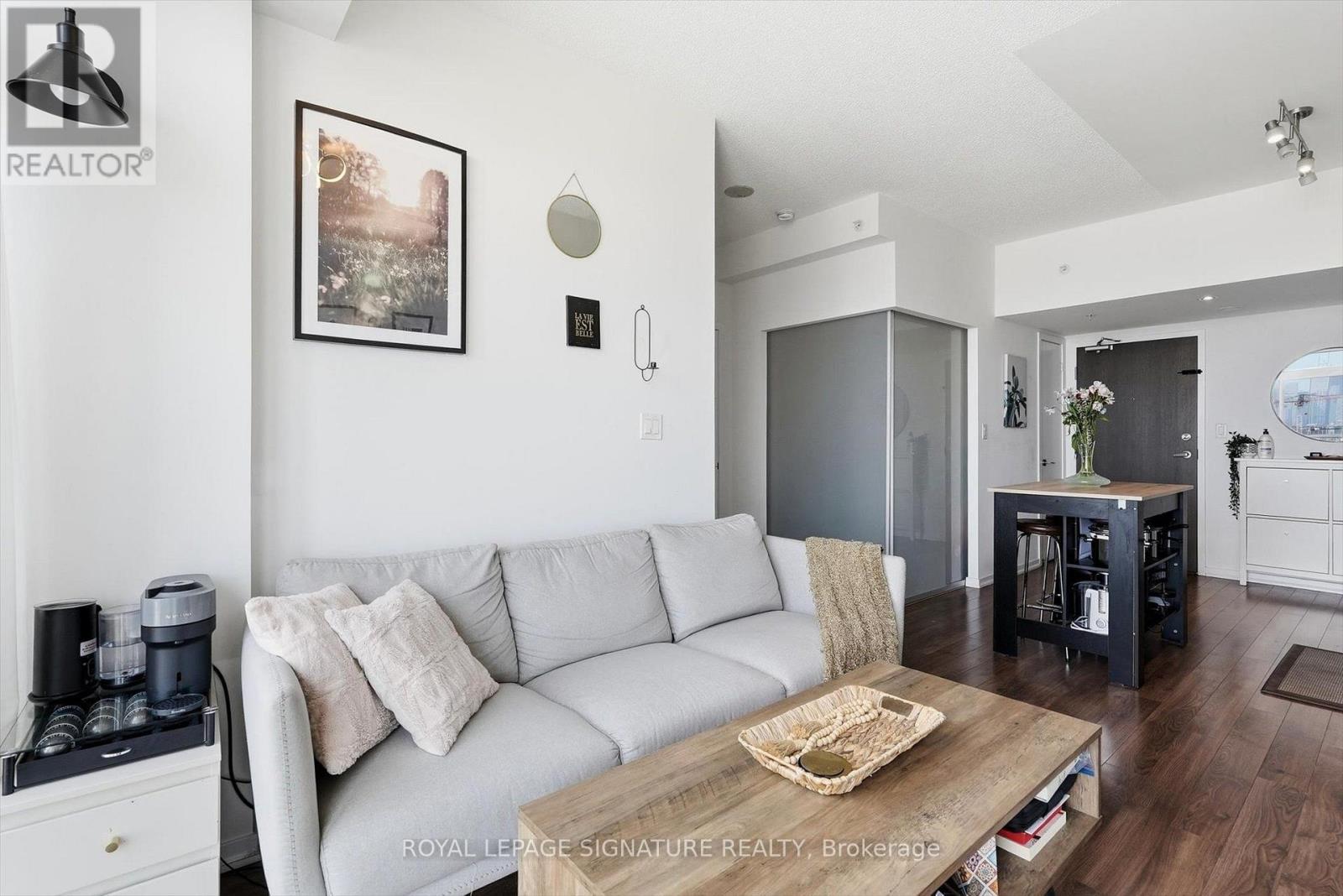 #PH02 68 ABELL STREET - 10